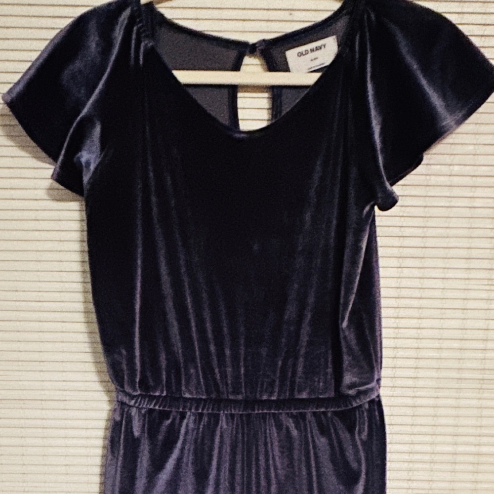 Girl’s Old Navy Velvet Navy Jumpsuit size 14
